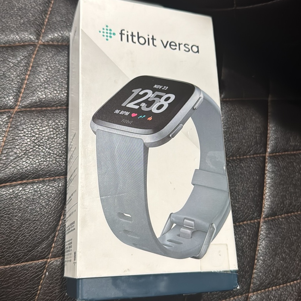 Fitbit Versa Smart Watch, Gray/Silver Aluminium, One Size (S & L - Picture 6 of 6